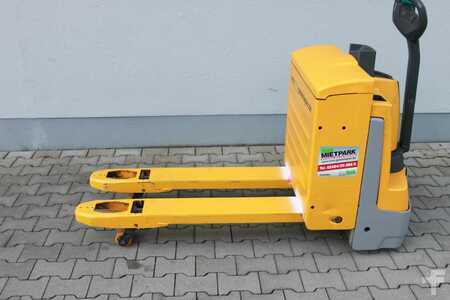 Transpallet elettrici 2018  Jungheinrich EJE 220 20 115 54 (4)