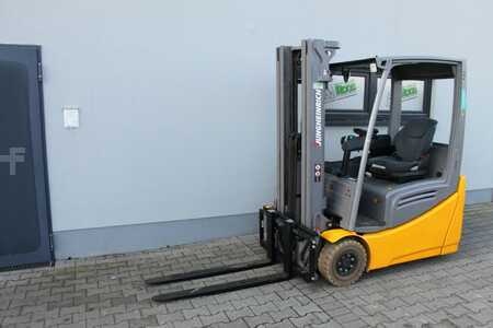 Eléctrico - 3 rodas 2018  Jungheinrich EFG 216 K 464 DZ (1)