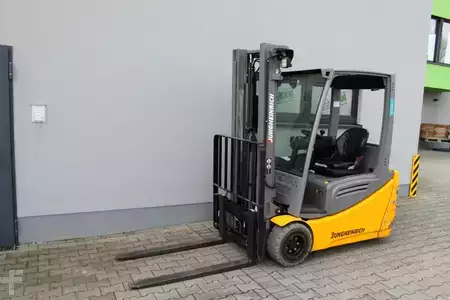 El Truck - 3-hjul 2019  Jungheinrich EFG 220 GE 120 330ZZ (1)
