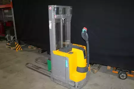 Apilador eléctrico 2017  Jungheinrich EJD 220 119 256ZT (3)