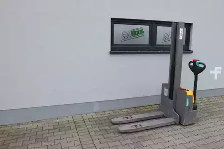 Stapelaars 2021  Jungheinrich EJC M10 G115 154E (1)