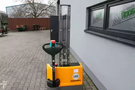 Stapelaars 2021  Jungheinrich EJC M10 G115 154E (3)