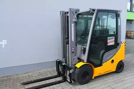Diesel heftrucks 2018  Jungheinrich DFG 320s G+E 115-310ZZ (1)