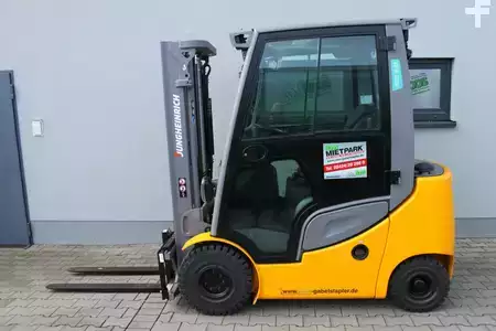 Diesel heftrucks 2018  Jungheinrich DFG 320s G+E 115-310ZZ (2)