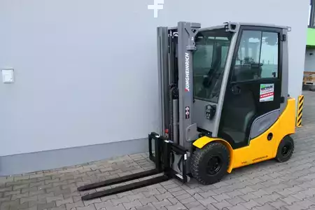 Diesel heftrucks 2018  Jungheinrich DFG 320s G+E 115-310ZZ (1)