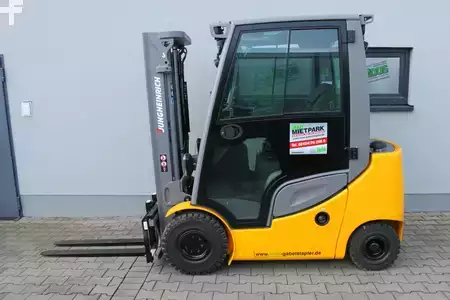 Diesel heftrucks 2018  Jungheinrich DFG 320s G+E 115-310ZZ (2)