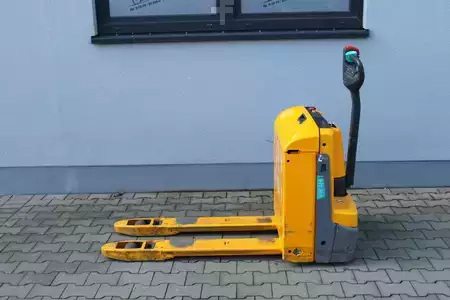 Elektromos emelőkocsik 2020  Jungheinrich EJE 114 24 115 54 (1)