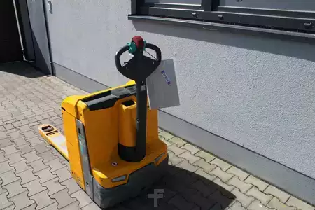 Elektrische palletwagens 2022  Jungheinrich Jungheinrich EJE 222 (3)