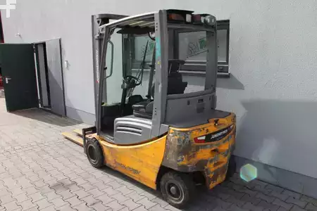 Elektromos 4 kerekű 2021  Jungheinrich EFG 320 GE 140 330ZT (5)