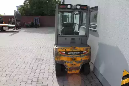 Elektromos 4 kerekű 2021  Jungheinrich EFG 320 GE 140 330ZT (6)