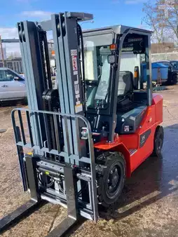 Elektrisk- 4 hjul 2025  Heli CPD 35-A6Lik3-H Lithium (2)