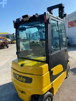Eléctrico - 4 rodas 2021  Yale ERP35VL (3)