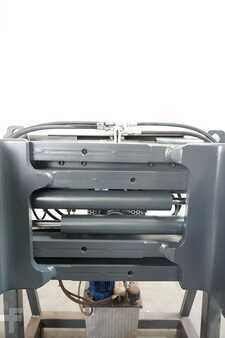 Bale clamp 2011  Kaup 3T 413 (5)