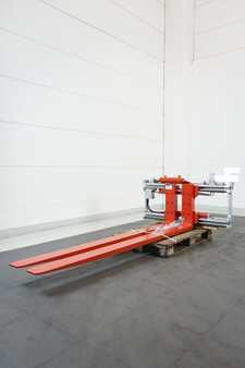 Fork adjustment equipment with sideshift 2020 Durwen RZV45GS-SO (1)