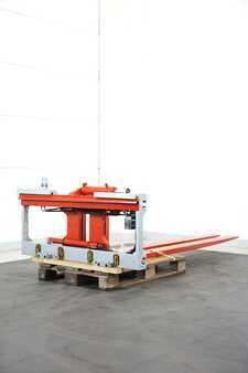 Fork adjustment equipment with sideshift 2020 Durwen RZV45GS-SO (2)