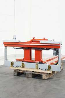 Fork adjustment equipment with sideshift 2020 Durwen RZV45GS-SO (4)