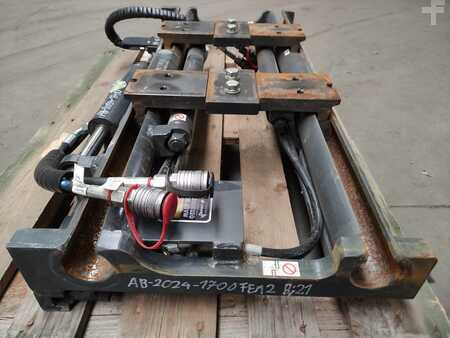 Fork positioners 2021  Durwen RZV 25 S (2)