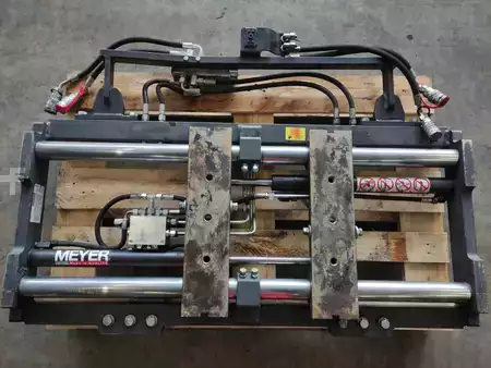 Haarukoiden asetinlaite 2019  Meyer 6-2506G-T (1)