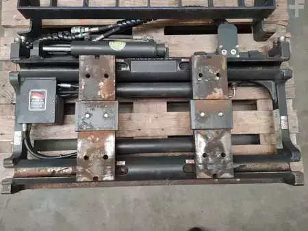 Haarukoiden asetinlaite 2020  Durwen RZV 25 S (2)