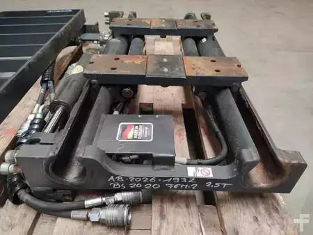 Haarukoiden asetinlaite 2020  Durwen RZV 25 S (3)