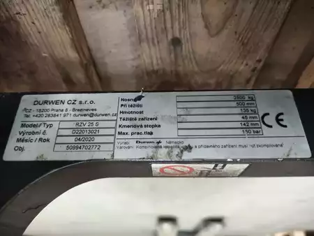 Haarukoiden asetinlaite 2020  Durwen RZV 25 S (6)