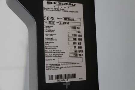 Villapozicionáló 2025  Meyer 6-2525G (2)