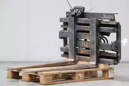 Positionneur de fourches 2020  Kaup Forkpositioner (1)