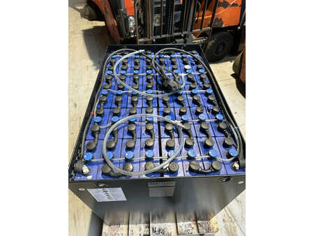 *** Sonstiger *** 2016  Container 80v-620AH (1)