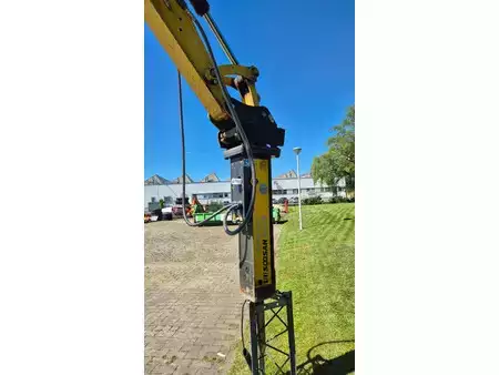 *** Autres *** 2024  Soosan Hammer SQ43 (430kg) Auto Lub (3)