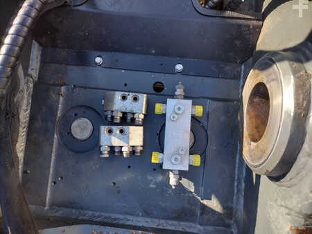 *** Andre enheter *** 2021  OilQuick OQ80 für Case CX350 (6)