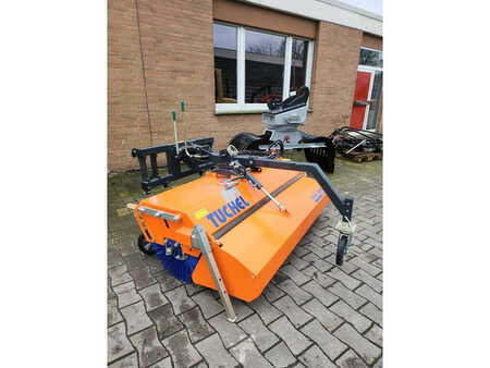 Pedestrian Sweeper 2022  Tuchel Kehrmaschine Sweep Plus 590 EURO-Aufnahme (1)