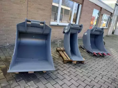 *** Andre enheter *** - Tieflöffel für OilQuick OQ65 (1)