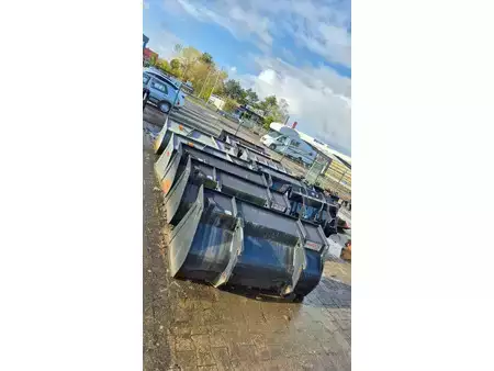 *** other devices *** - Palettengabeln - Ladeschaufeln(VOLVO-L30-Aufnahme) (5)