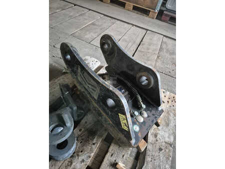 *** ulteriore *** 2020  Cseri HCSW08 System Lehnhoff HS08 für Yanmar (1)