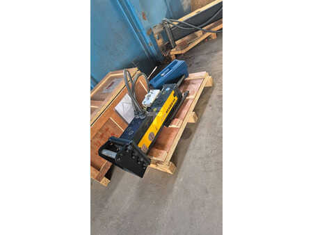 *** Andre enheter *** 2025 Soosan Hammer SQ10 (120 kg) für MS01 (1)