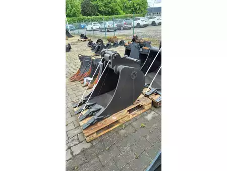 *** Pozostałe *** 2026  OilQuick Tieflöffel 600 mm für OilQuick OQ45-5 (1)