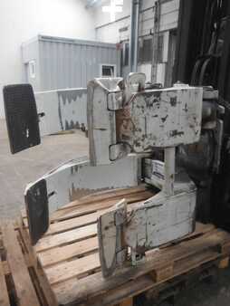 Čelisti na papírové role otočná o 360° 2014  Cascade 72G-RDP-C60X (1)