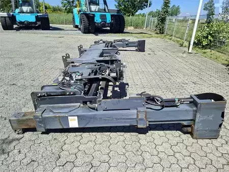 *** muut välineet *** 2015  [div] 588TB-5887 (4)
