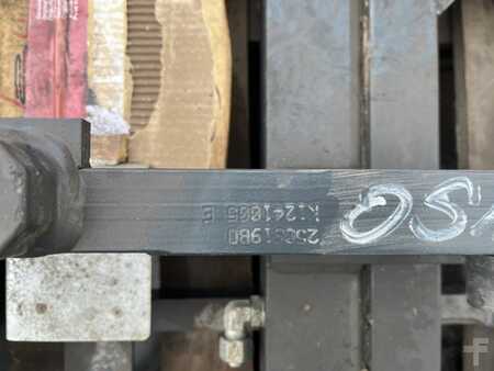 Posizionatori forche 2022  Linde LINDE 1202 STANDARD (8)