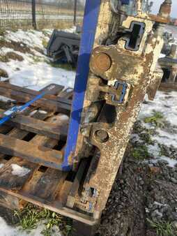 Fourches à palettes doubles  Cascade 25G2 (7)