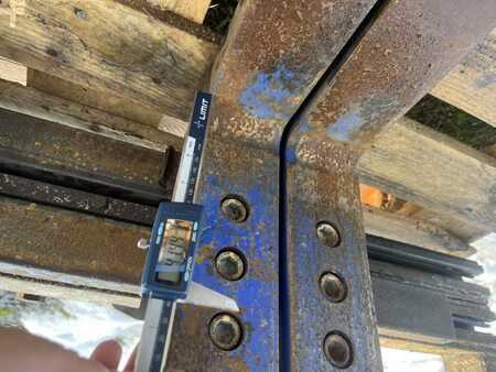 Fourches à palettes doubles  Cascade 25G2 (9)