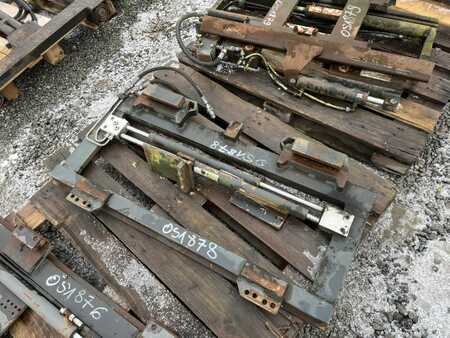 Positionneur de fourches 2012  Durwen SVZ 35 (1)