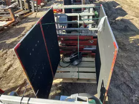 Karton klammer, fast arm 2019  Durwen UKK 25-PSD-E (2)