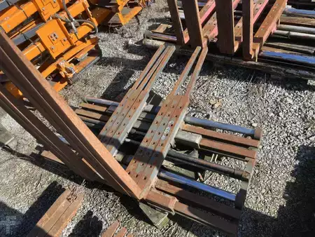 Monihaarukkapihti, 2/1  Kaup 3T429B-1-2-3 (1)