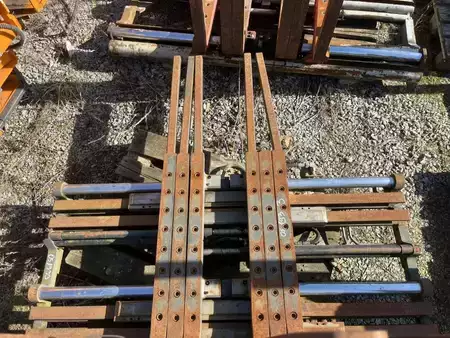 Monihaarukkapihti, 2/1  Kaup 3T429B-1-2-3 (2)