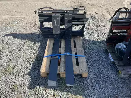 Positionneur de fourches 2017  Durwen DGK 20-S (2)