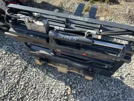 Positionneur de fourches 2017  Durwen DGK 20-S (7)