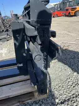 Positionneur de fourches 2017  Durwen DGK 20-S (8)