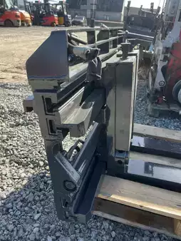 Positionneur de fourches 2017  Durwen DGK 20-S (9)