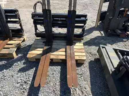 Multi-pallet handler 2/1 profile type 2020  Cascade 28G2-FDS-221 (2)